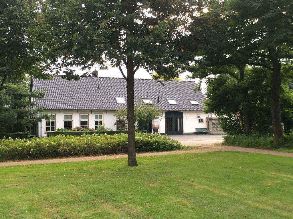 B&B De Laarhoeve Waalre Bagian luar foto